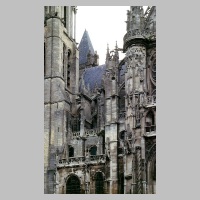 Senlis, Kathedrale, Langhaus, Blick von SO, Foto Heinz Theuerkauf_ShiftN.jpg